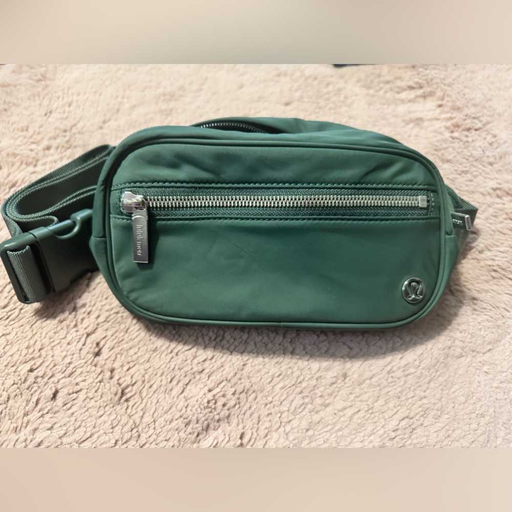 lululemon athletica wunderlust belt bag